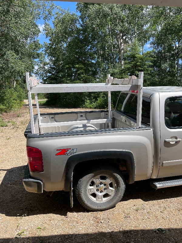 Canoe rack Canoes, Kayaks & Paddles Prince Albert Kijiji