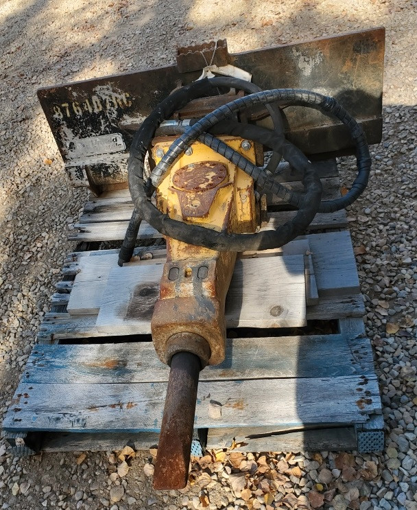 SKID STEER CONCRETE BREAKER in Other in St. Albert