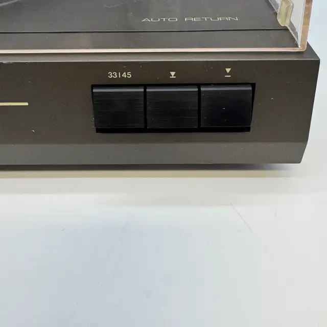 Dual CS 514 Semi-Automatic Belt Drive Turntable Germany Tested  in Stereo Systems & Home Theatre in City of Toronto - Image 4