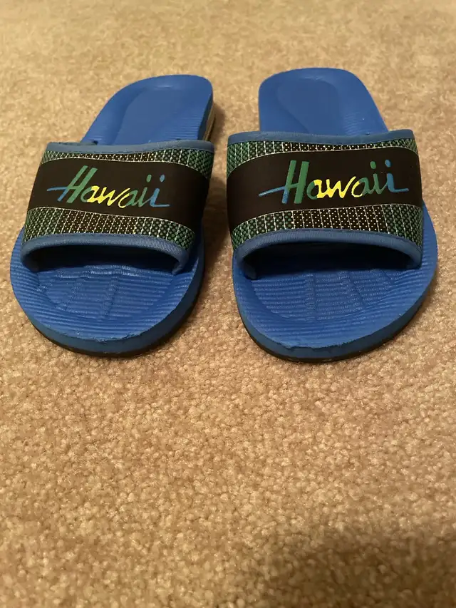 Hawaii Blue Sandals in Kids & Youth in City of Toronto - Image 5