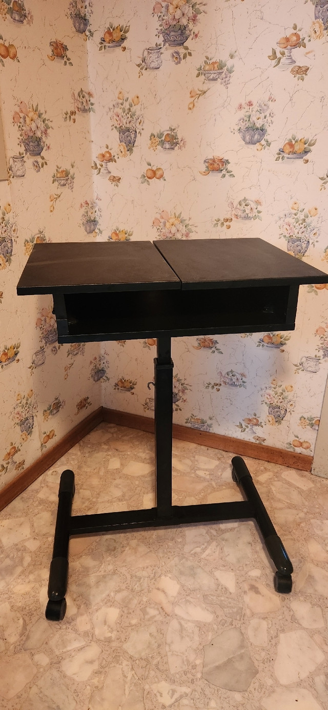 Height adjustable computer desk on wheels in Other Tables in Peterborough
