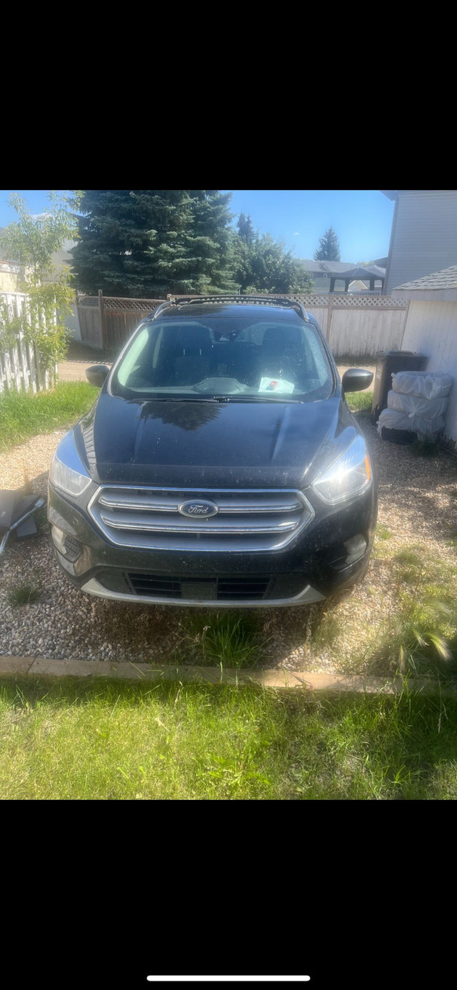 2018 Ford Escape - Clean Title - Runs like a top - 141KM in Cars & Trucks in Red Deer