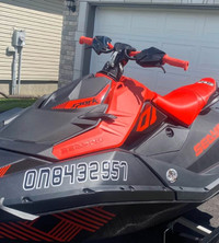 2022 seadoo spark trixx with trailer & warranty. Financing avail