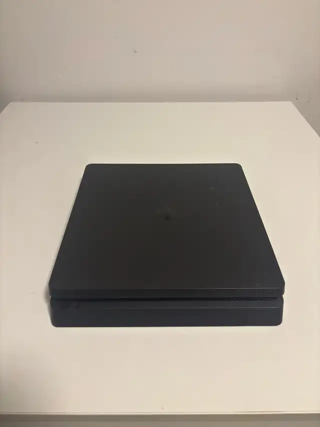 PS4 slim with Power Cable (HDMI available)64352291377537124