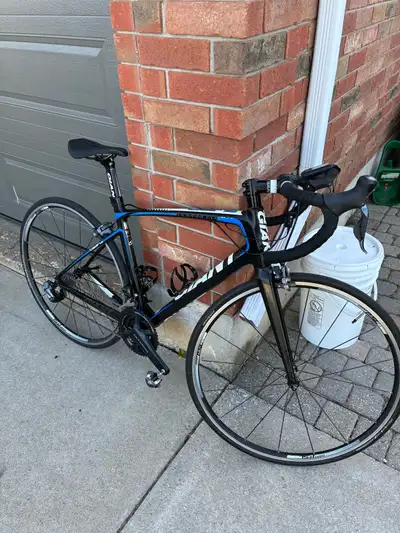 Giant Defy 2 Advanced, trainer and bike computer, View more