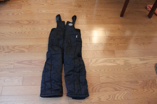 Roots size 5T black snowpants in Clothing - 5T in Ottawa