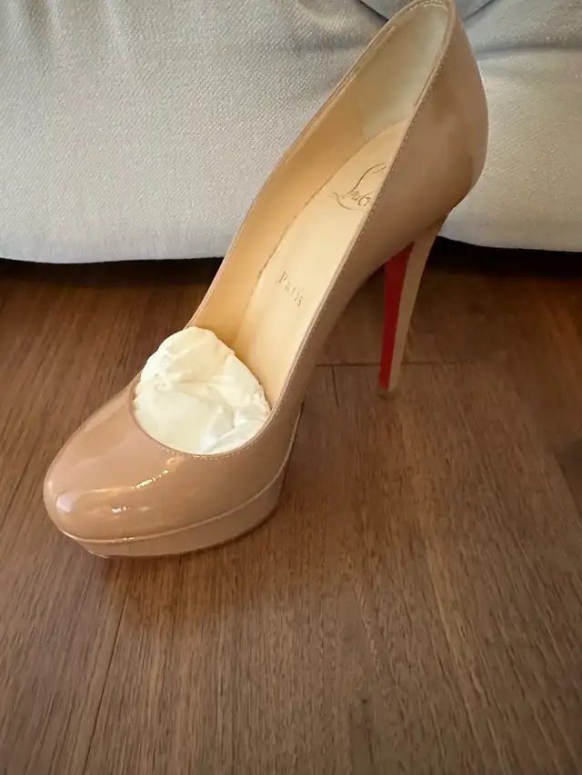 Christian Louboutin Bianca in Women's - Shoes in City of Toronto - Image 5
