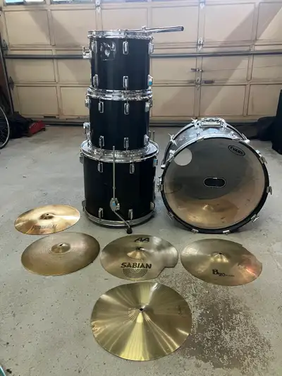 Pearl Drum Kit, View more