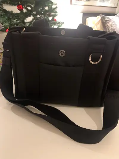 Lululemon Small Boxy Tote, View more
