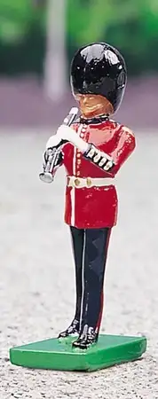 Wm Britain Set 08321 - Coldstream Guard, Clarinet, from the 'Ceremonial' series issued in 1998. 2 se...