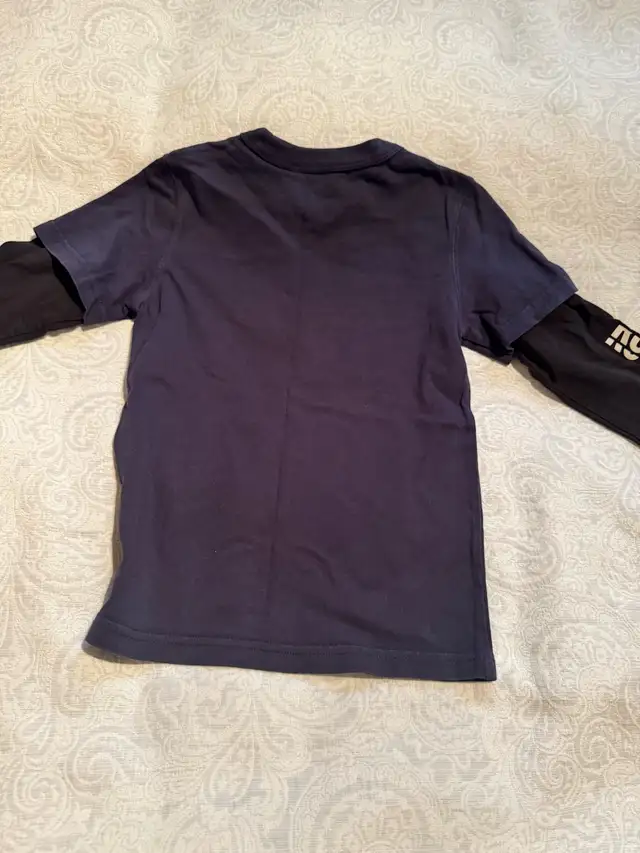 Roots boys small navy blue illusion tee LS with black sleeves in Kids & Youth in Windsor Region - Image 9
