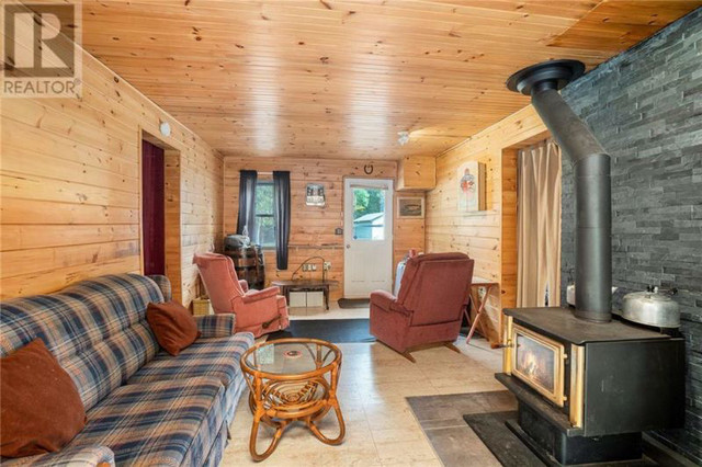 Cottage for Rent - Lanark Highlands  in Ontario - Image 3