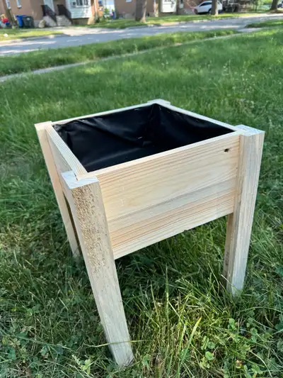 Planter box, View more