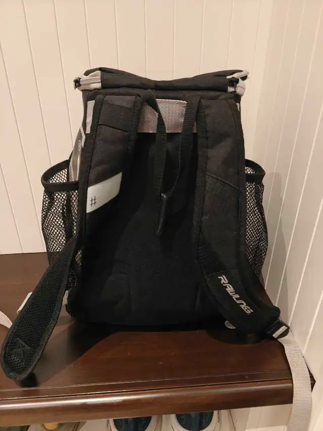 softball backpack in Baseball & Softball in Mississauga / Peel Region - Image 3