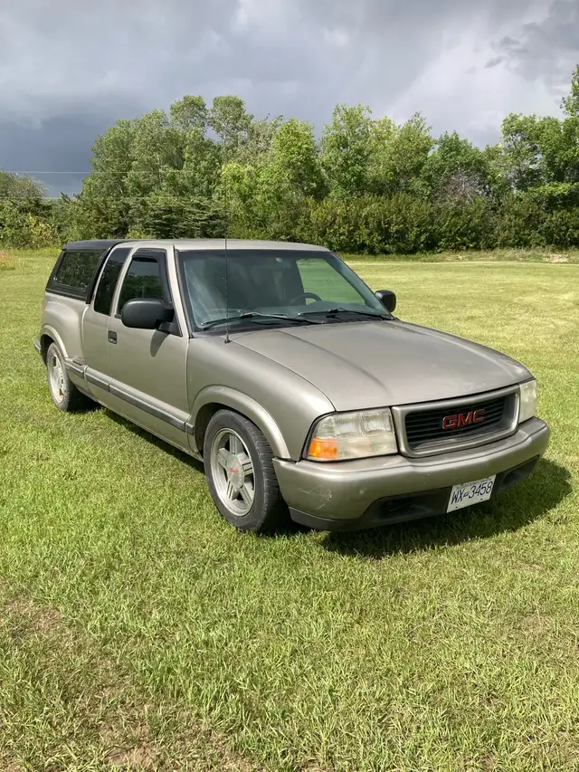 GMC Sonoma in Cars & Trucks in Fort St. John - Image 4