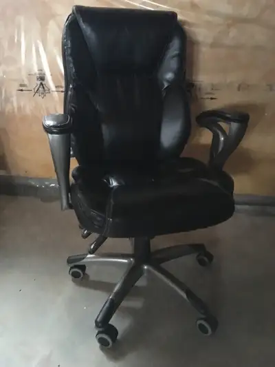 SERTA EXECUTIVE LEATHER OFFICE CHAIR, View more