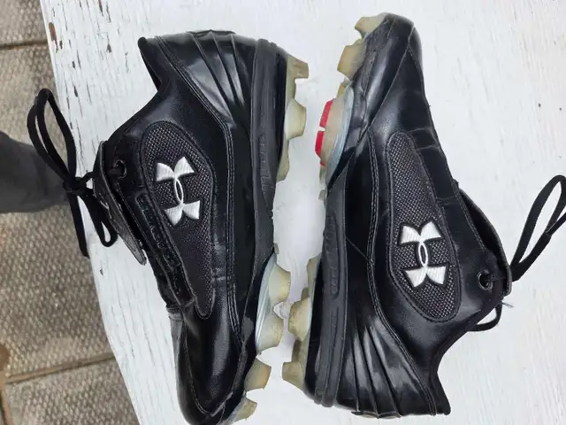 Men's 9-1/2 Baseball Shoes in Baseball & Softball in Norfolk County - Image 5
