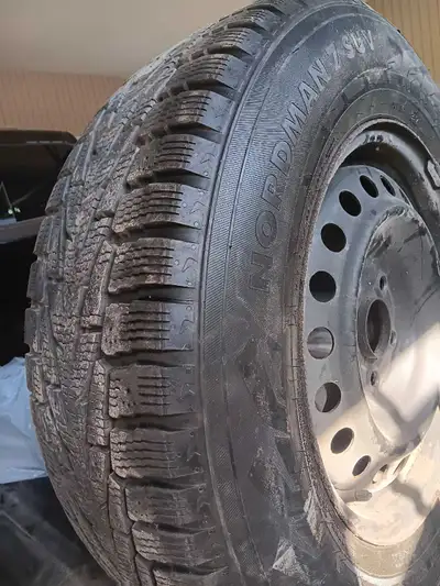 Four rims& snow tires to fit Honda odyssey van from 2006 to 2010 . Tread app 65 per cent. 519 274 39...