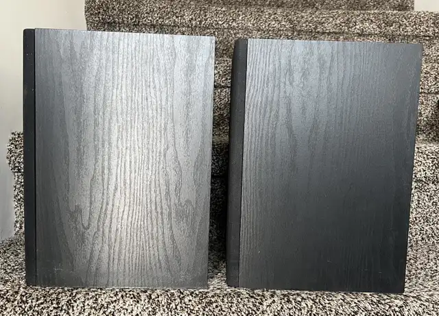 KEF Bookshelf Speakers in Speakers in Winnipeg - Image 8