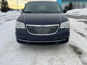 2015 Chrysler Town & Country StowNGo 