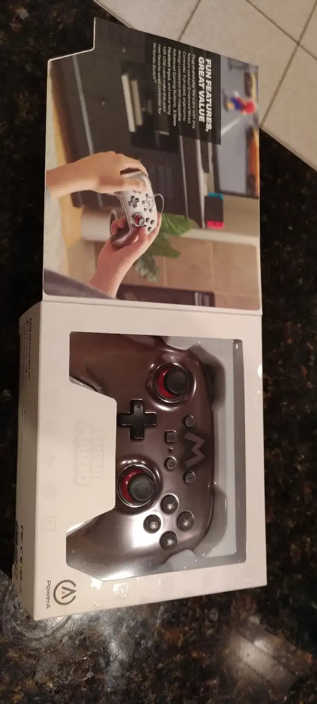 Nintendo switch, manette super mario, manette avec fil in Nintendo Switch in Laval / North Shore - Image 3