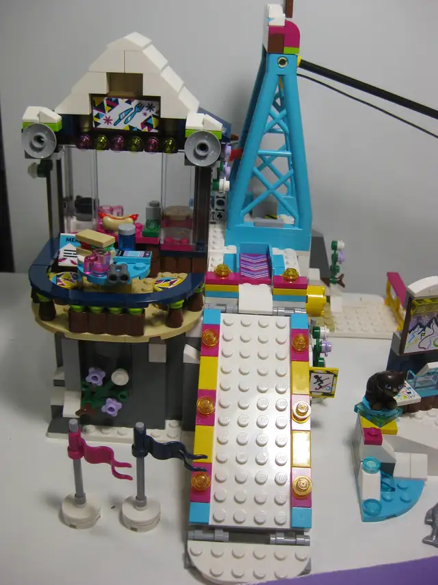Lego Friends Snow Resort Ski Lift (complete with manual) in Toys & Games in Ottawa - Image 4