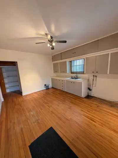 AVAILABLE  5.5 APARTMENT FOR RENT 5 1/2 GRAND LOGEMENT À LOUER