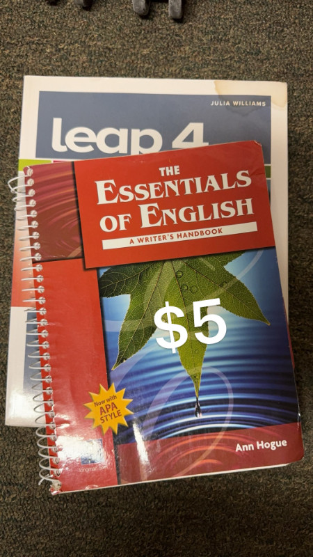 $5 English books in Textbooks in Kitchener / Waterloo