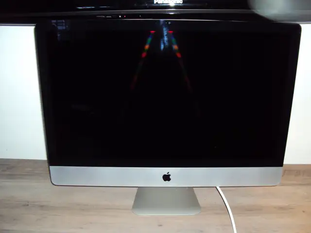 Apple iMac 27 pouces in Desktop Computers in City of Montréal - Image 2