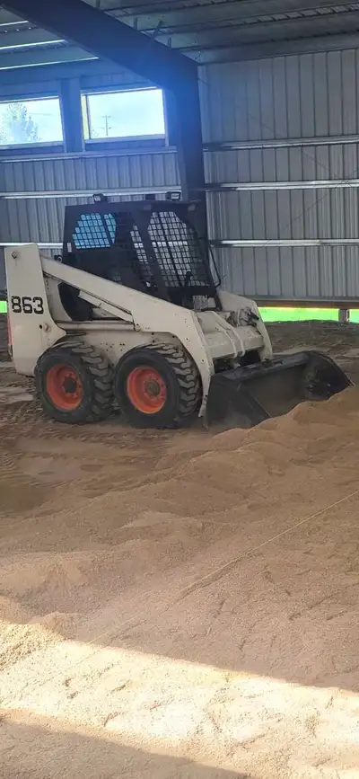 This skid steer is a powerhouse comes with wet lines and quick attack bucket. New hydraulic pump, ne...