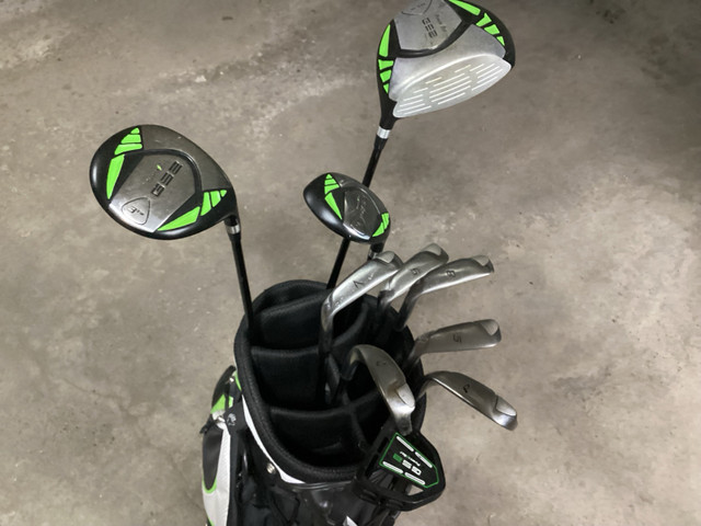 G52 PowerBilt Golf Clubs and Bag - RH - 4 Pictures  in Golf in Calgary - Image 2