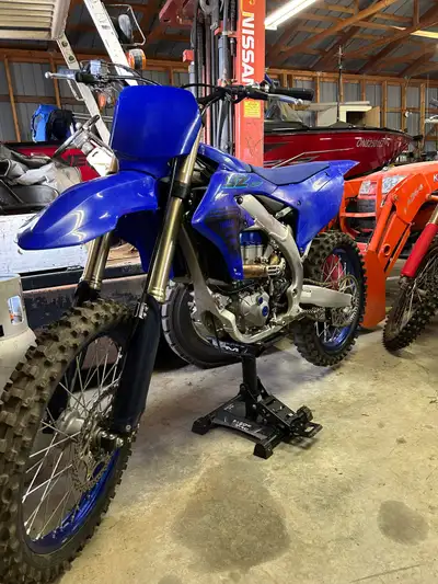 2024 yz450f purchased brand new from hully gully in London in 2024. Single owner, manual, ownership...