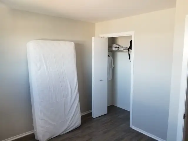 ROOM FOR RENT ALL INCLUSIVE IN MONT-BLEU!! in Room Rentals & Roommates in Gatineau - Image 3