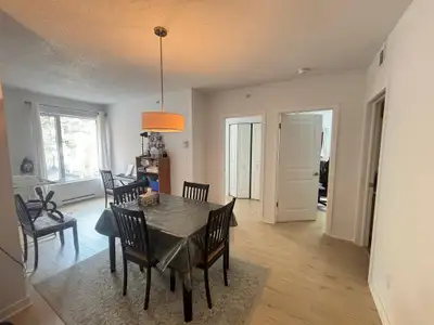 In the heart of the Quartier des Spectacles, close to Chinatown, downtown and Old Montreal! 4 1/2 sp...