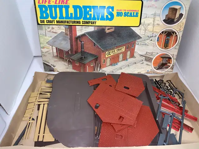 Life-Like Buildems HO Scale Die Craft Manufacturing Company