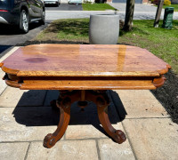 Antique wooden coffee table/end table 