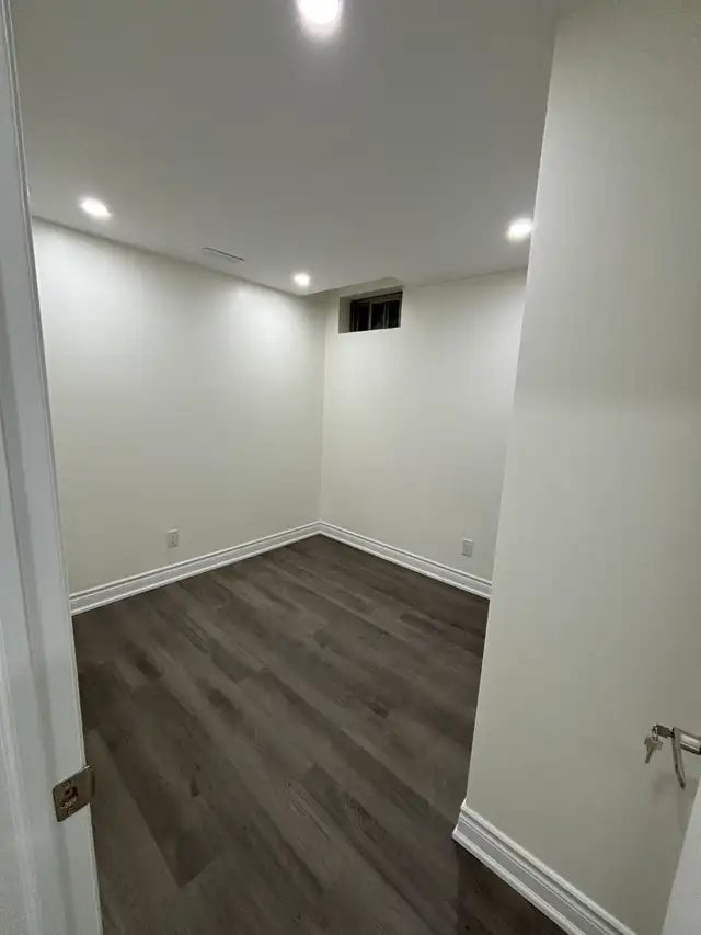 Brand new 2 bedrooms basement for rent