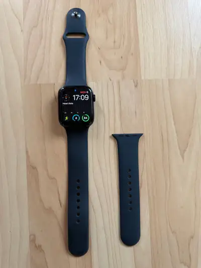 Apple Watch SE 2nd generation 44mm, View more