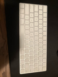 Apple Magic Keyboard. (8/10 condition)