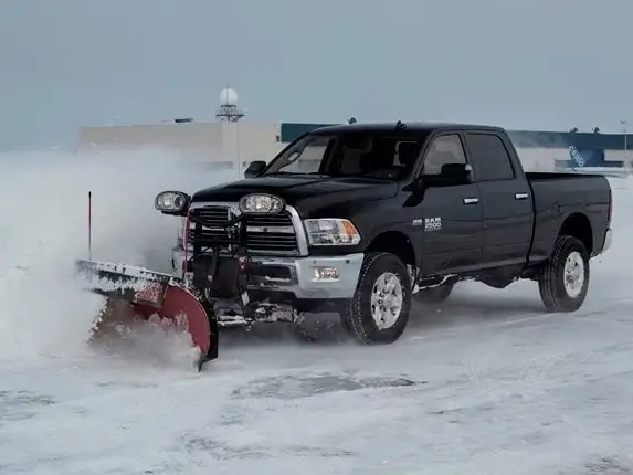 SNOW PLOWING SERVICE63771552878081120