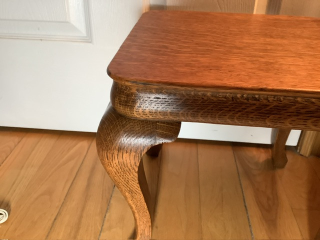 Antique Tiger Oak Wood Low Table with Cabriolet Legs in Other Tables in Belleville - Image 4