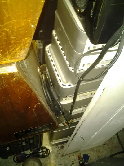 apple mac mini $50 newer mini $99 mac pro quadcore $99 imac $70 macbook $80 macbook adapters $30......