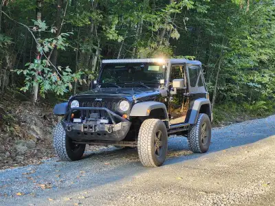 Jeep wrangler sport sport, manuel 6 vitesses. Pas de rouille, traitement anti-rouille regulier, toit...