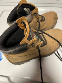 Women’s size 7 work boots 