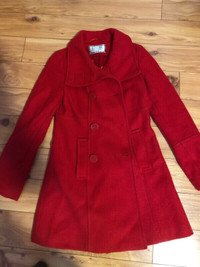Très beau manteau rouge