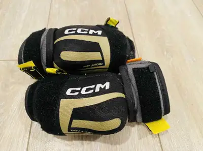 HOCKEY ELBOW PADS - CCM, View more