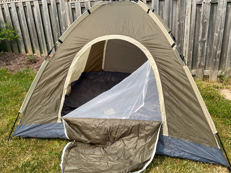 4 person tent New! Fishing, Camping & Outdoors Kitchener / Waterloo