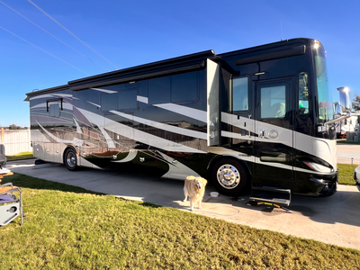 FOR SALE all electric 2019 TIFFIN PHAETON 40IH Power Glide Chassis in Maroon Coral exterior with Moc...