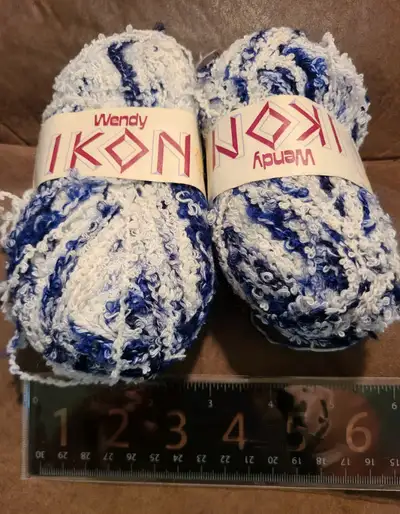 Wendy IKON yarn - navy/white mix
2 balls, View more