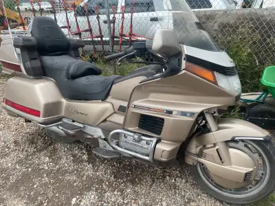 1989 Goldwing GL 1500 with low mileage